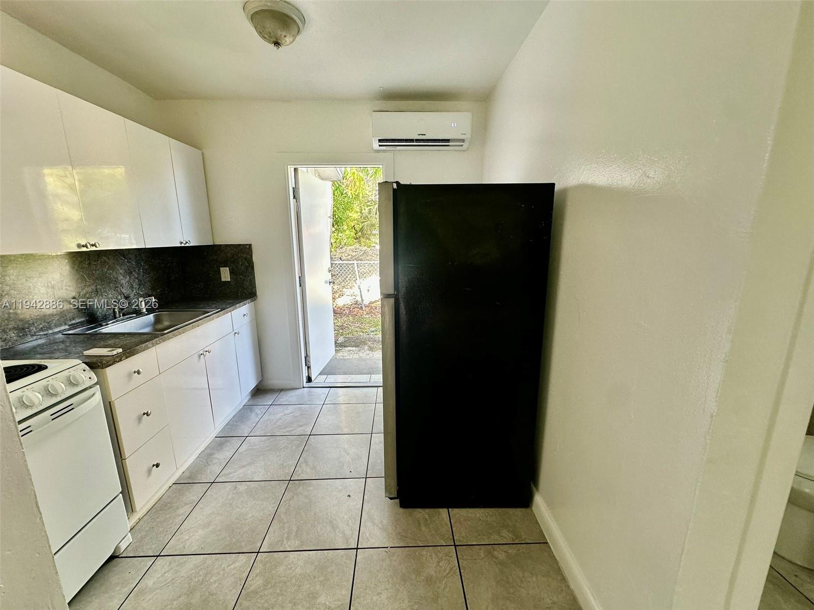 RAILWAY SHOPS ADDN 2ND AM - Residential Lease