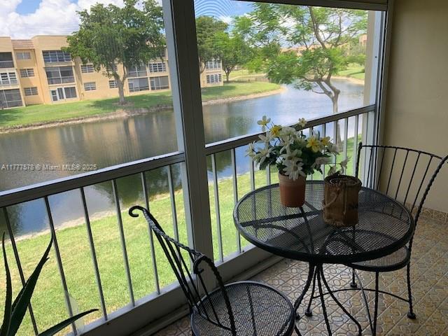 Beautiful and very well maintained apartment, one bedroom, one bath. Porcelain floors, balcony with spectacular lake view. New appliances, walking closet, screened balcony with roll down shutters. Save money on utilities with the newly installed, energy-efficient AC and water heater. Building has elevator, laundry room on the same floor, amenities include a pool, billiard and gym. On-site association office. Located at Bermuda club 55+ community.
As per Association $25k annual income and 675 credit score required.