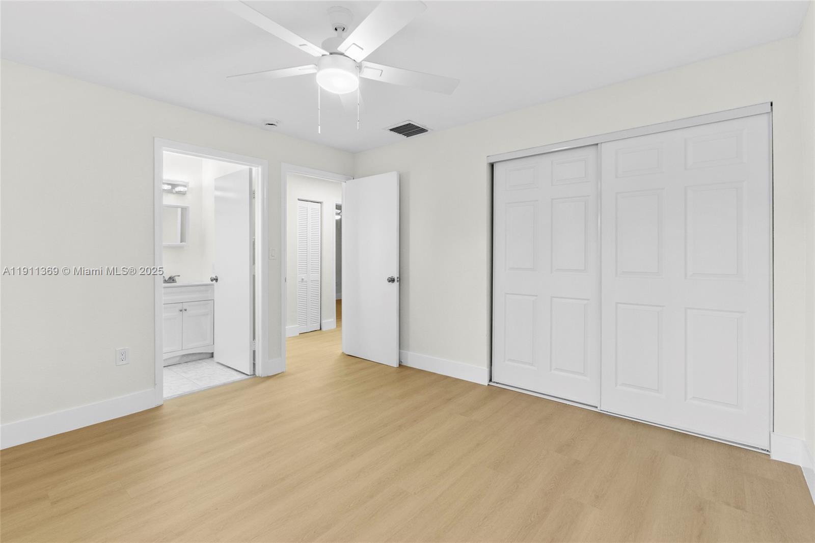 HOLLYWOOD ACRES - Residential Lease