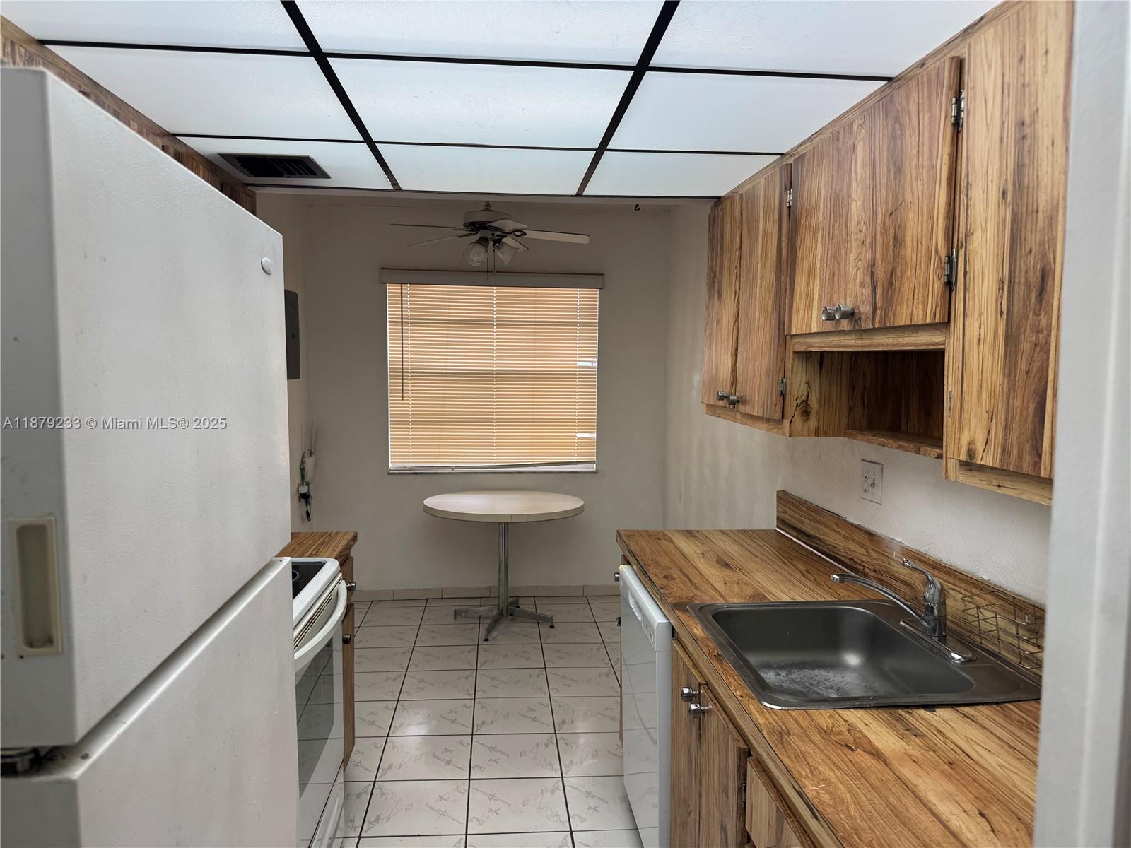 CYPRESS CHASE CONDO NO 6 - Residential Lease