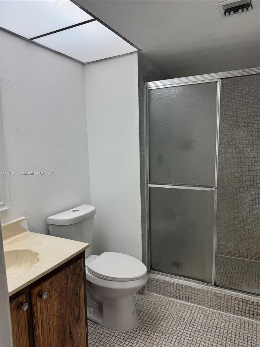 CYPRESS CHASE CONDO NO 6 - Residential Lease