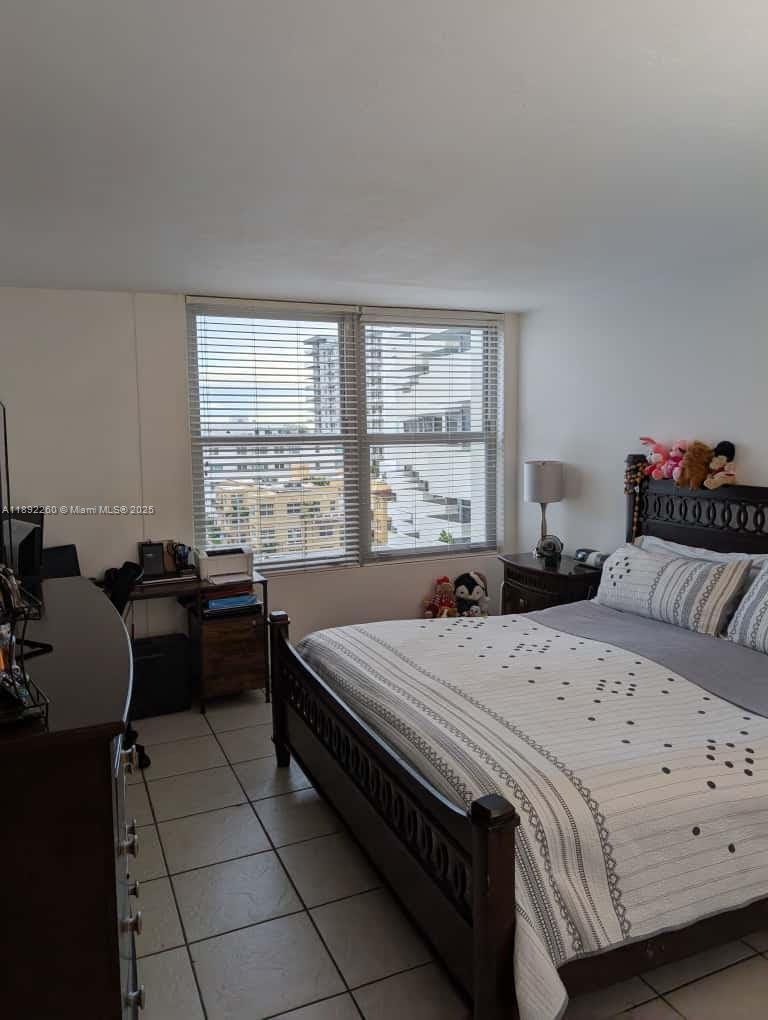 TRITON TOWER CONDO - Residential
