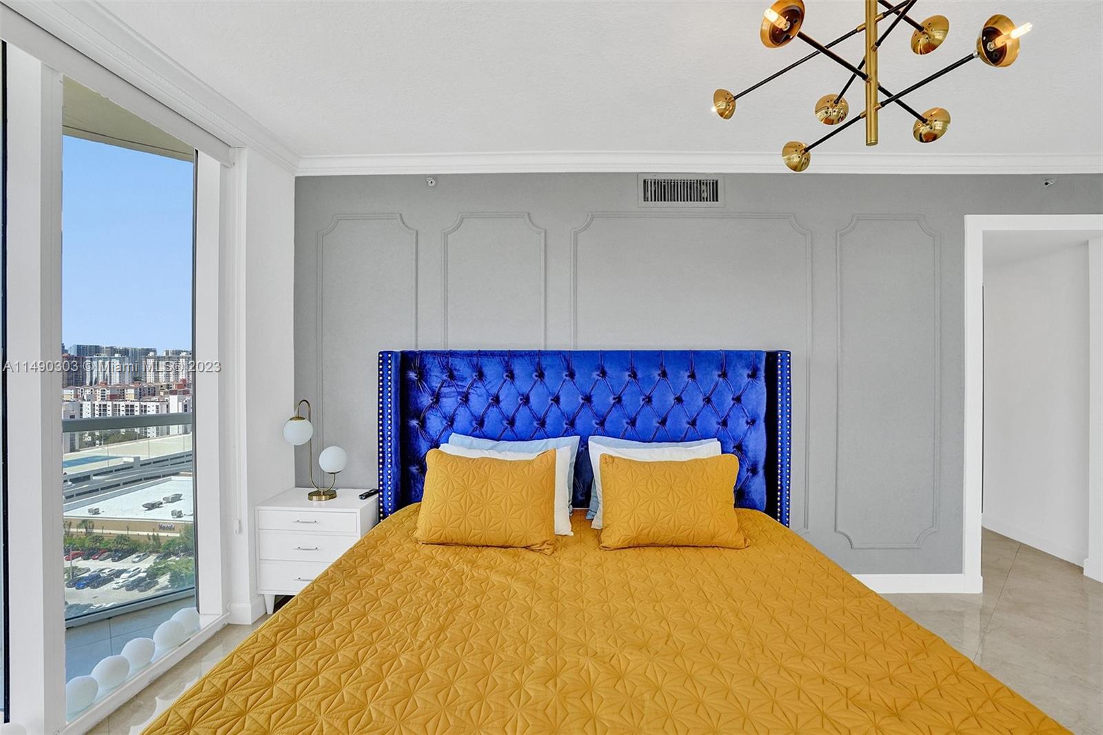 LA PERLA CONDO - Residential Lease