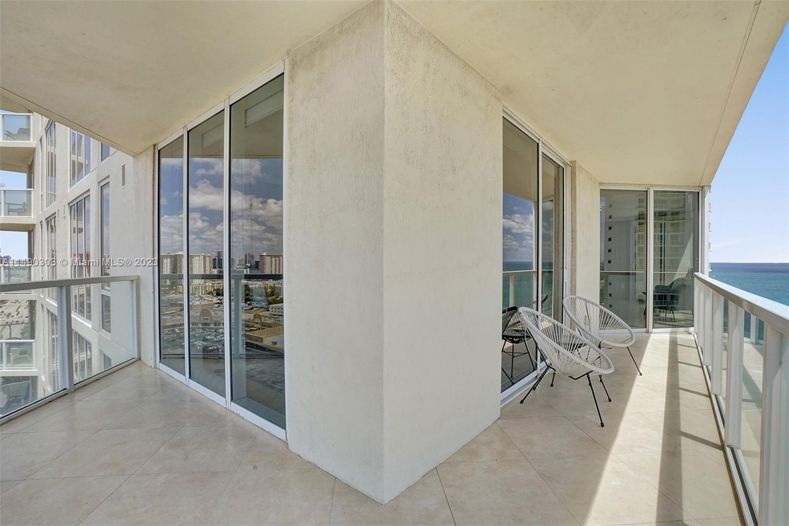 LA PERLA CONDO - Residential Lease
