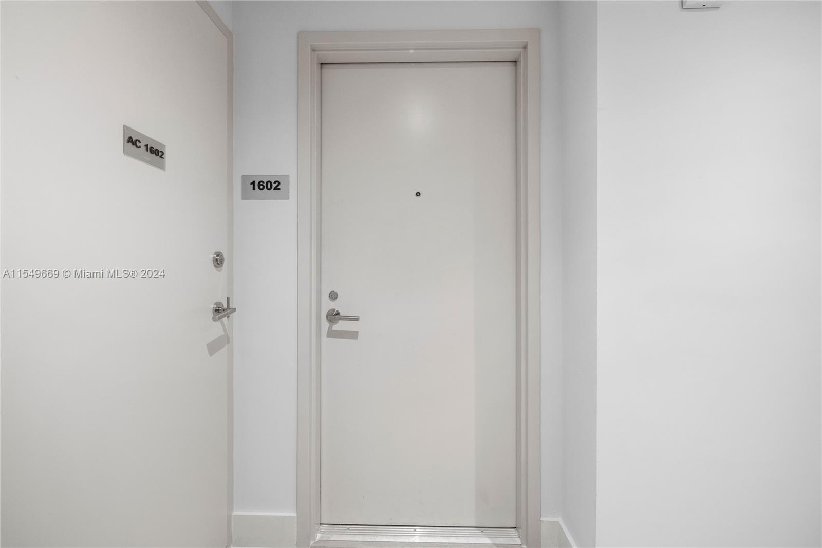 Smart Brickell - Residential Lease