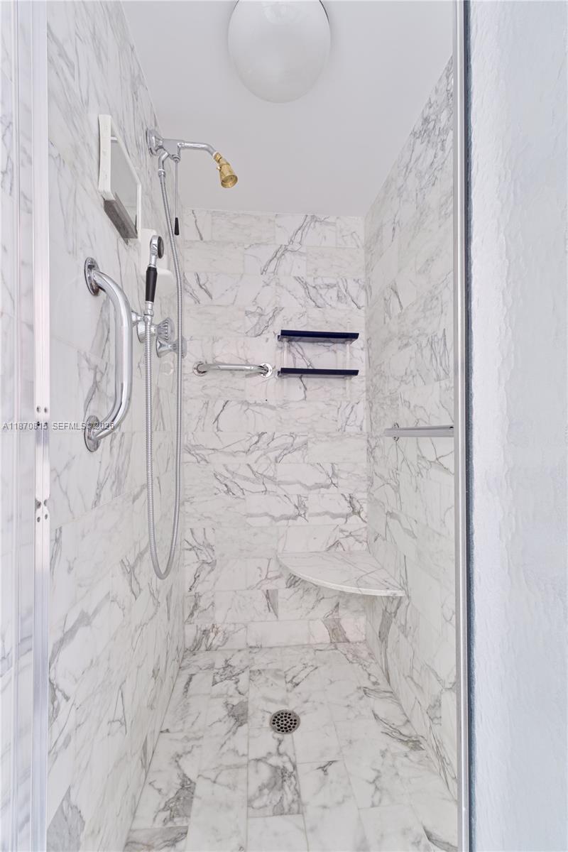 TURNBERRY ISLE SOUTH COND - Residential