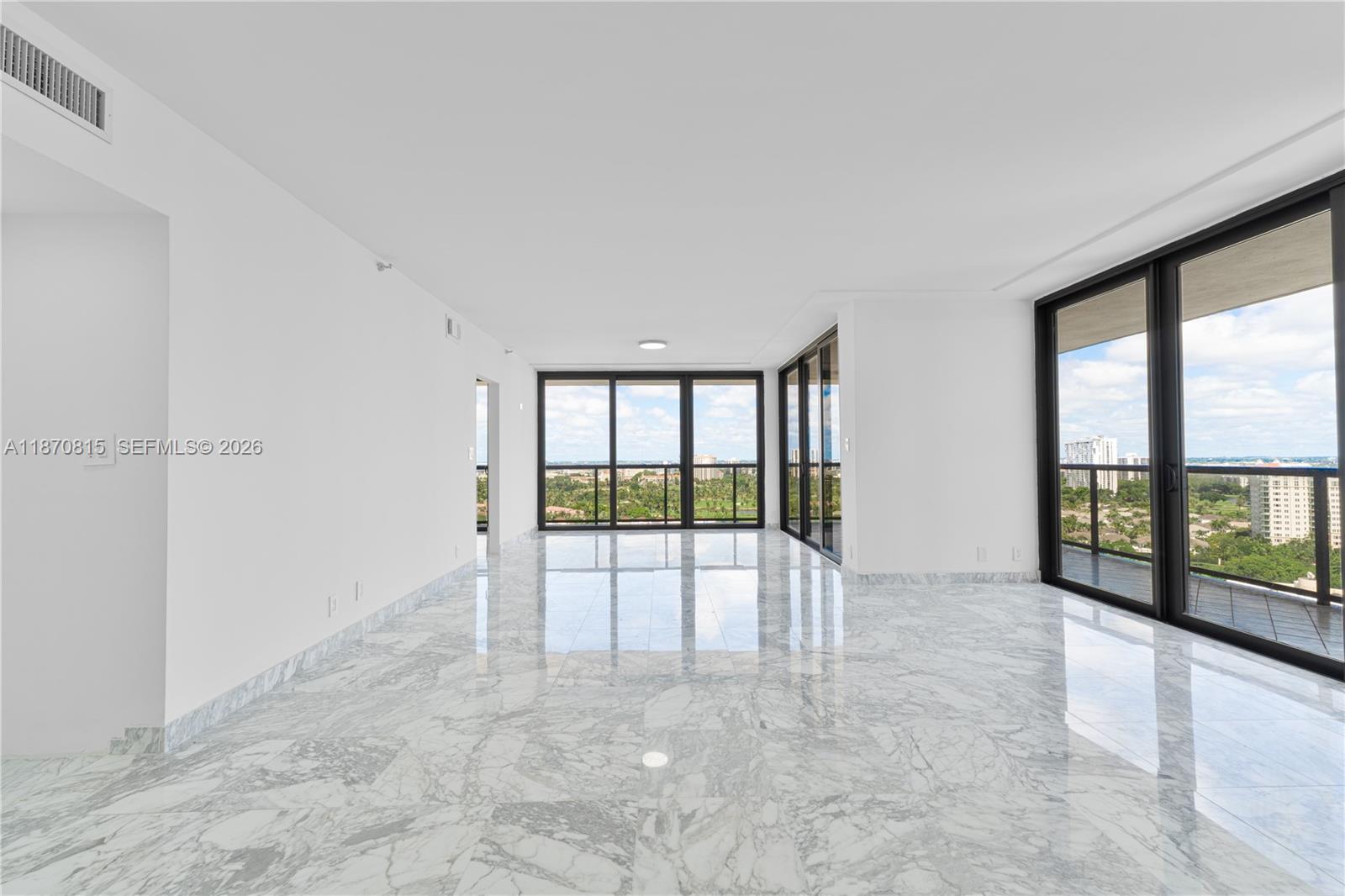 TURNBERRY ISLE SOUTH COND - Residential