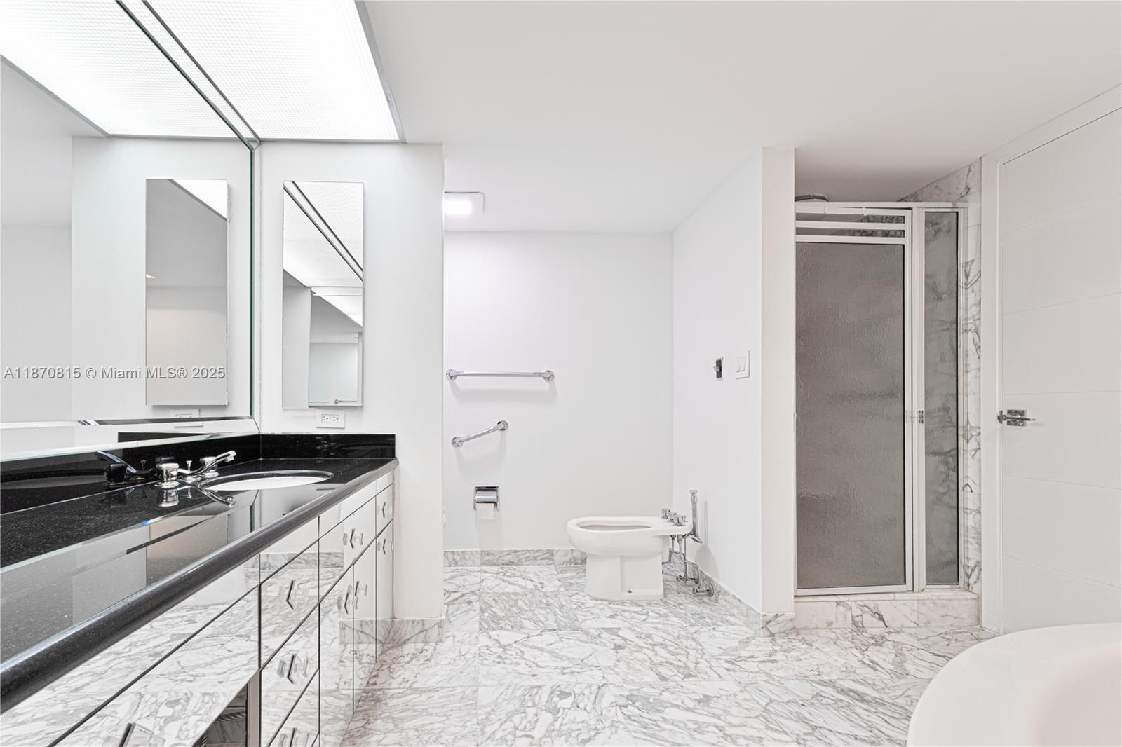 TURNBERRY ISLE SOUTH COND - Residential