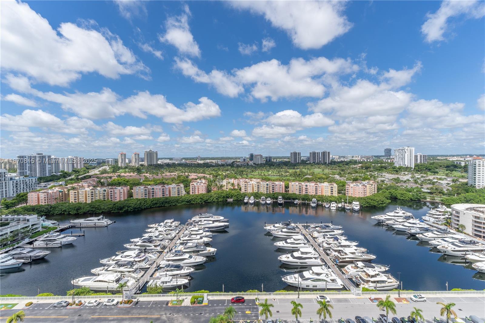 TURNBERRY ISLE SOUTH COND - Residential