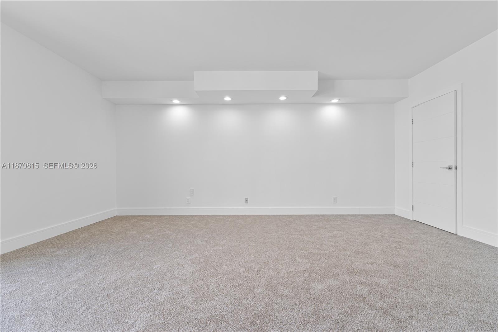 TURNBERRY ISLE SOUTH COND - Residential