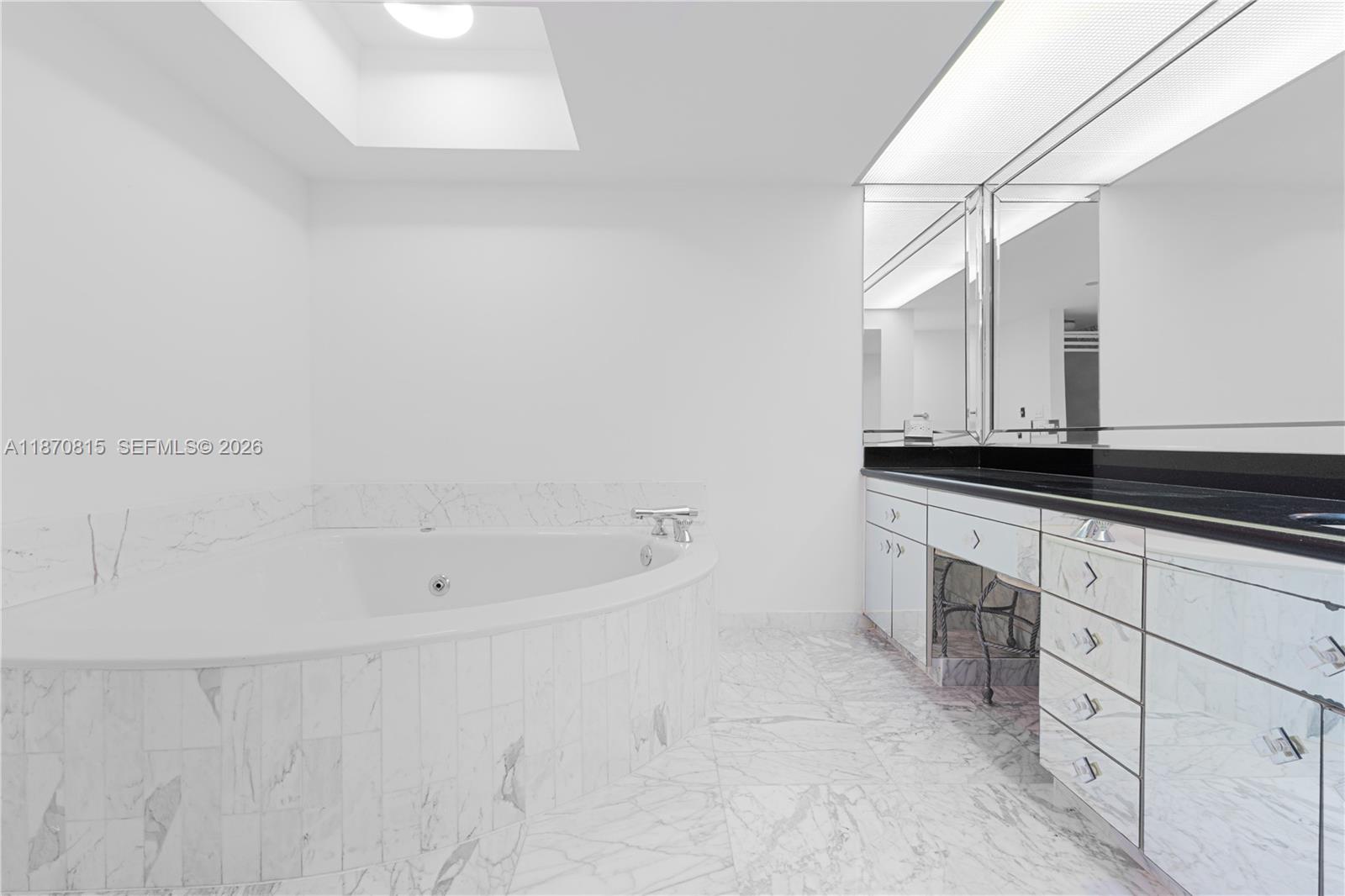 TURNBERRY ISLE SOUTH COND - Residential