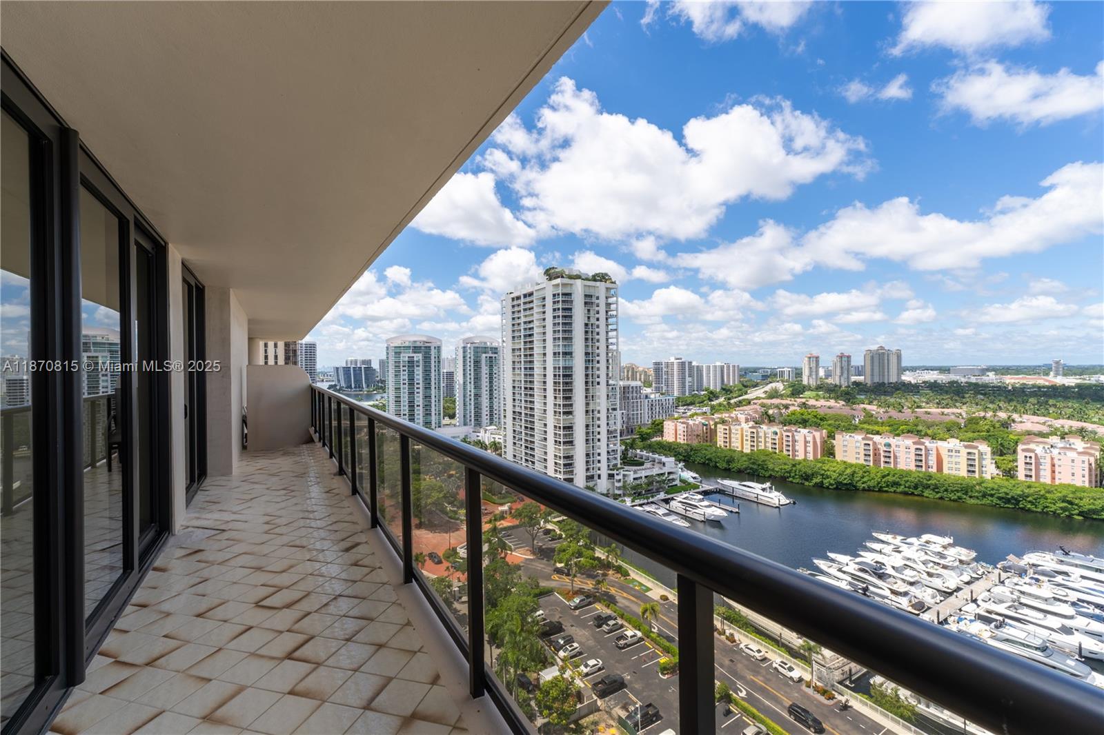 TURNBERRY ISLE SOUTH COND - Residential