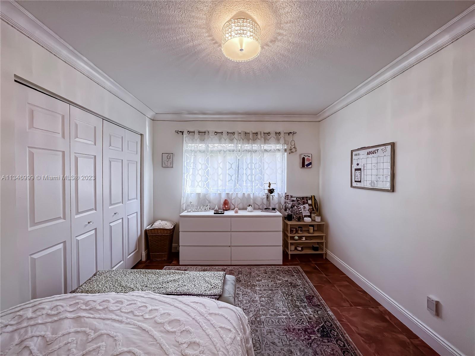 NOB HILL ESTATES 1 SEC - Residential