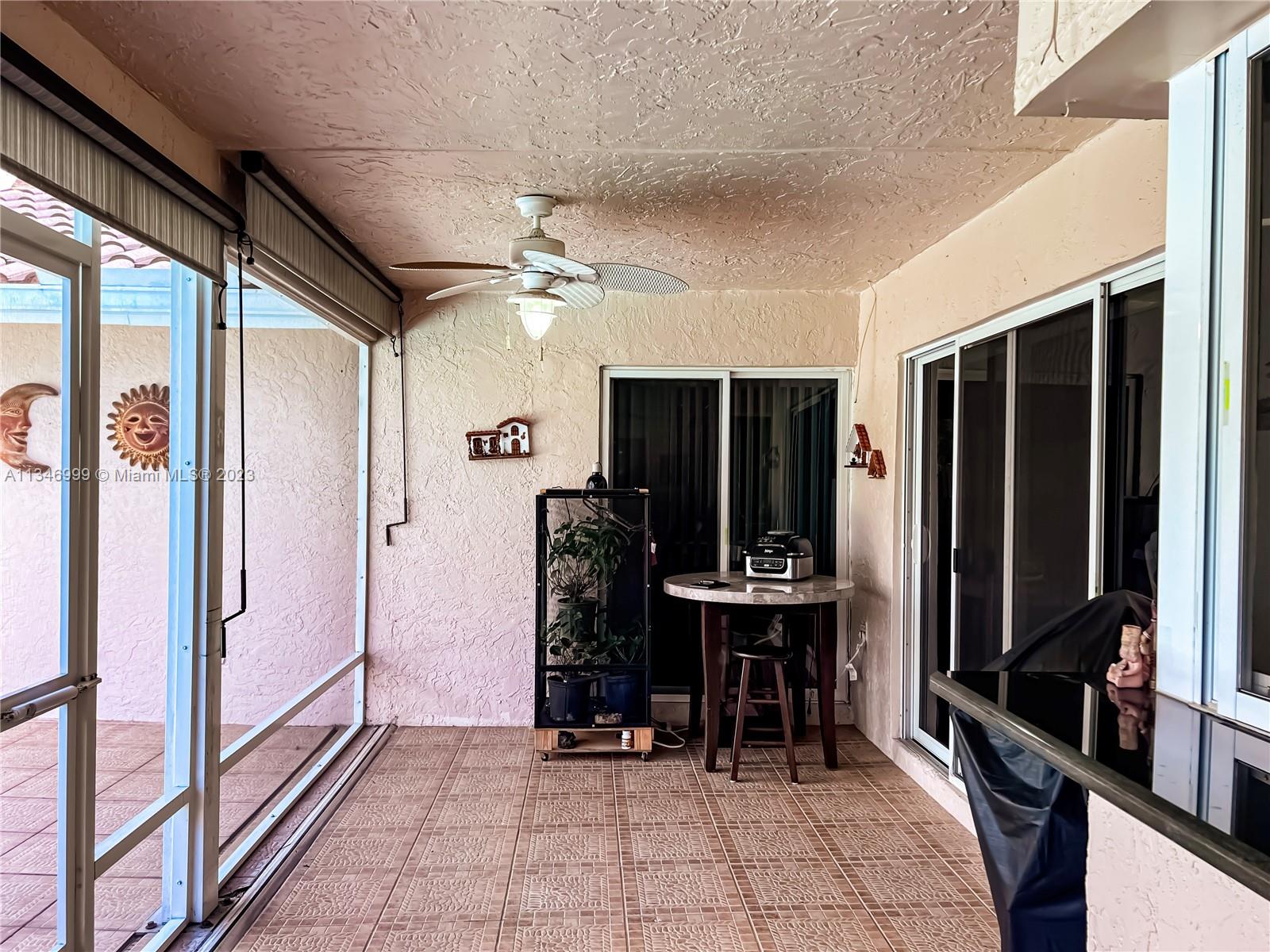 NOB HILL ESTATES 1 SEC - Residential