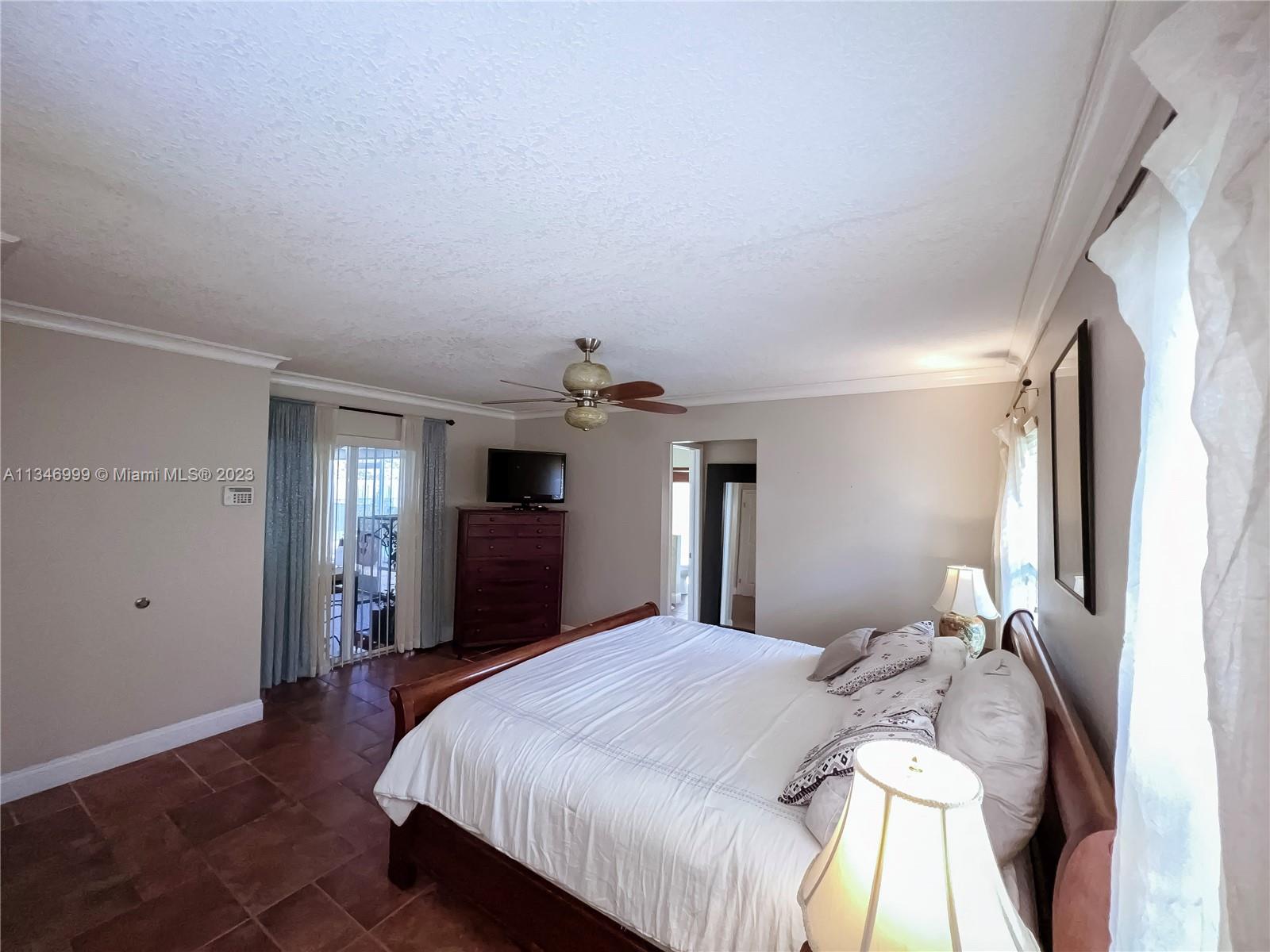 NOB HILL ESTATES 1 SEC - Residential