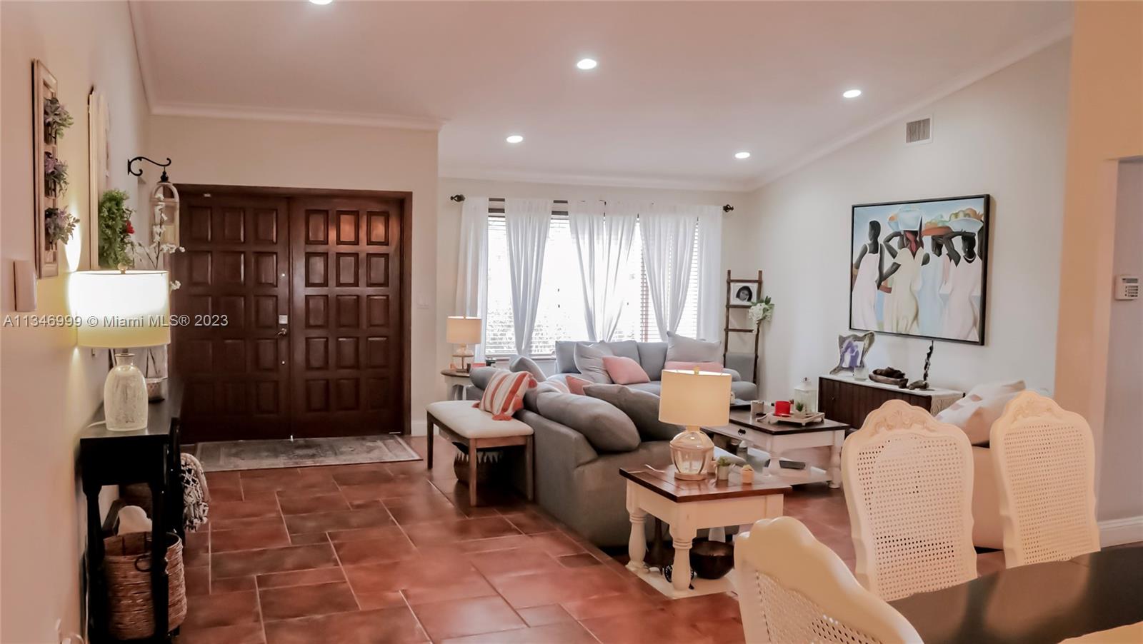 NOB HILL ESTATES 1 SEC - Residential