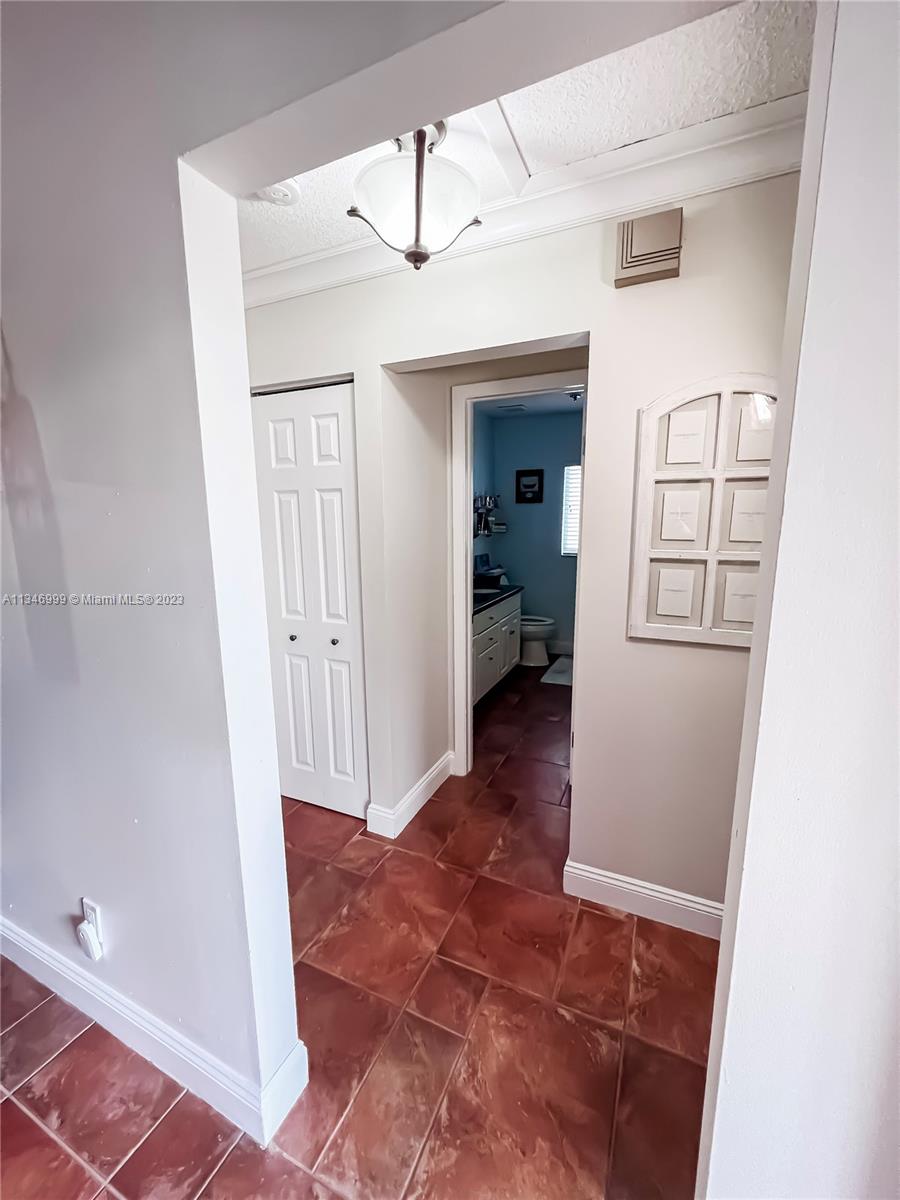 NOB HILL ESTATES 1 SEC - Residential