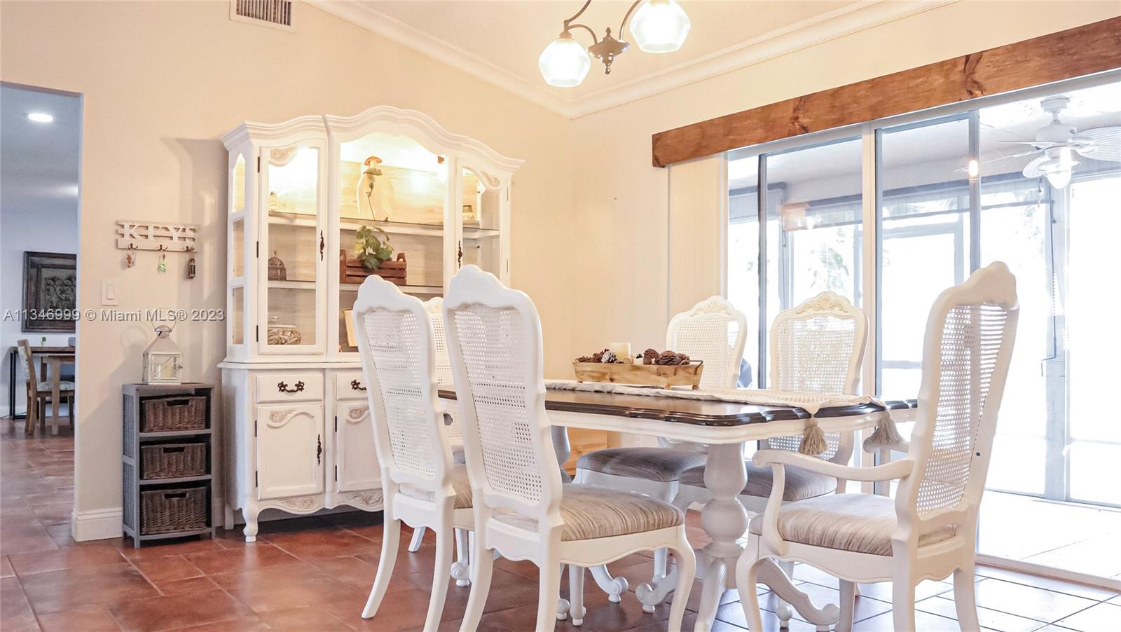 NOB HILL ESTATES 1 SEC - Residential