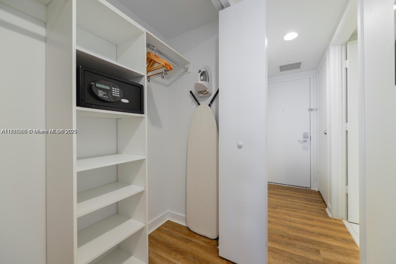 BEACHWALK CONDOMINIUM - Residential