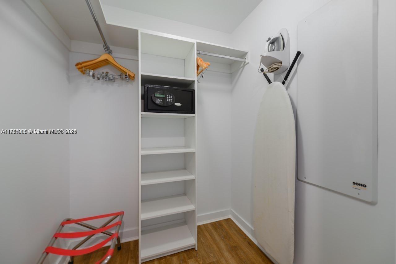 BEACHWALK CONDOMINIUM - Residential