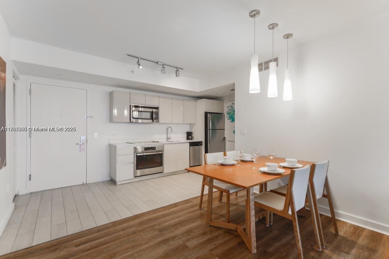 BEACHWALK CONDOMINIUM - Residential