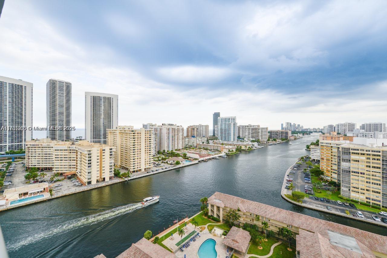 BEACHWALK CONDOMINIUM - Residential