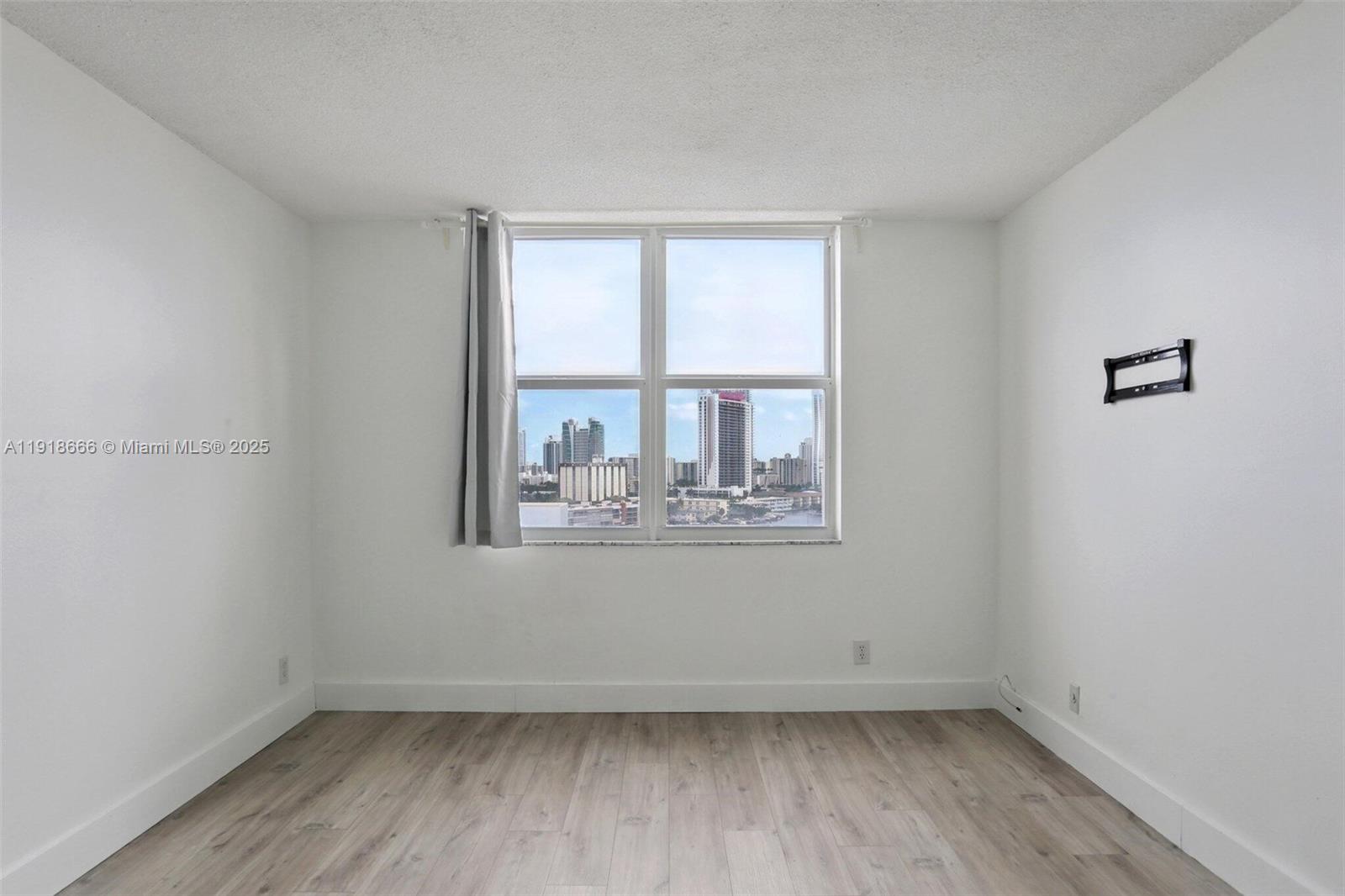 GOLDEN HORN SOUTH CONDO - Residential