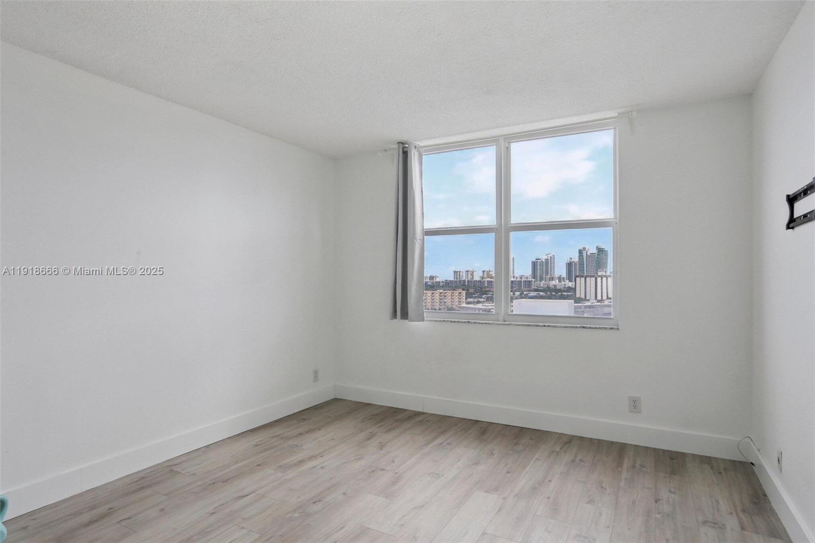 GOLDEN HORN SOUTH CONDO - Residential