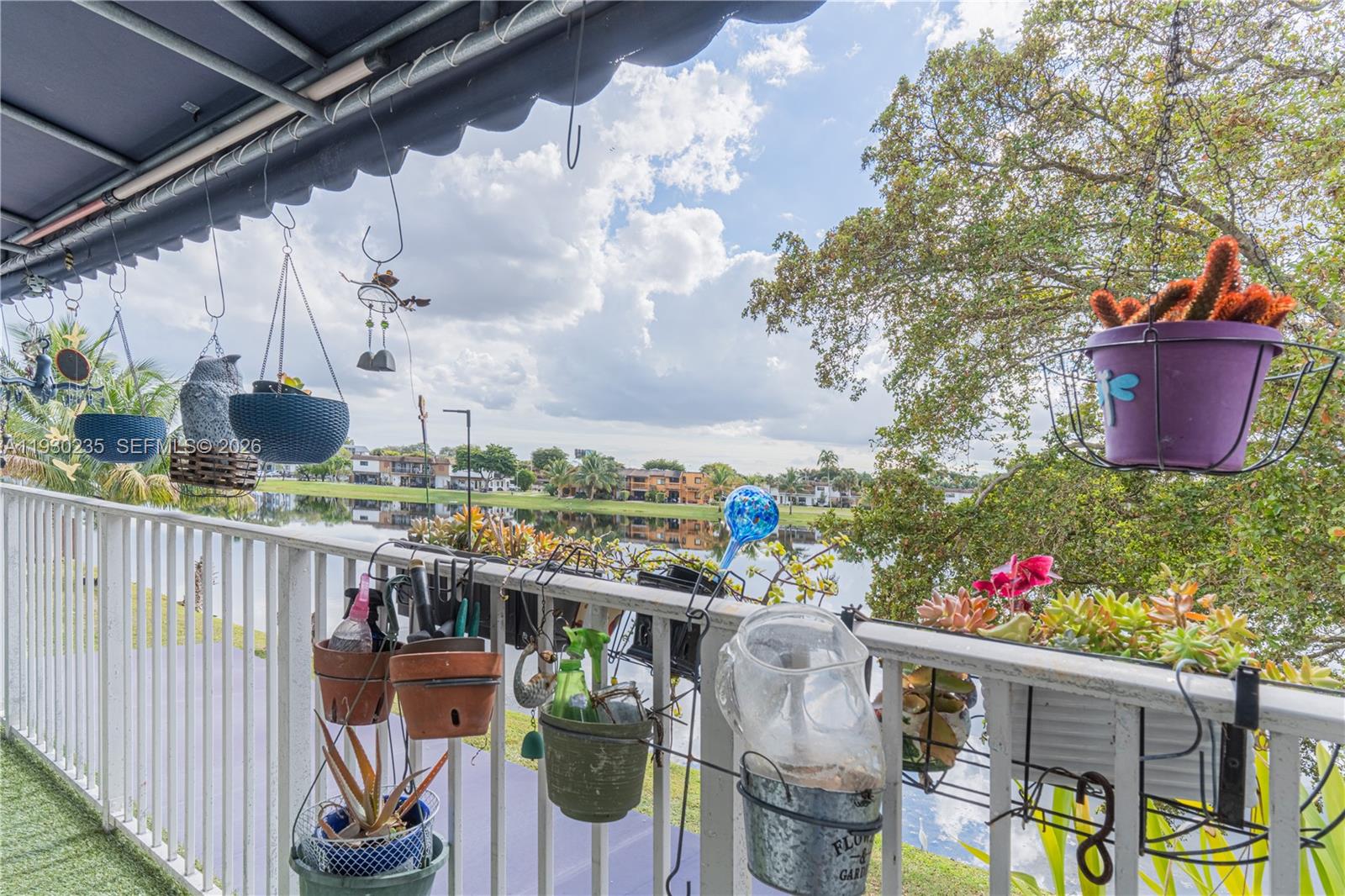 LAGO DEL REY CONDO - Residential