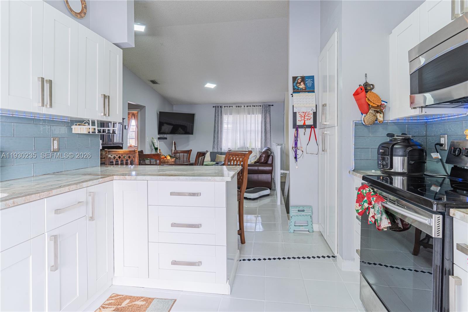 LAGO DEL REY CONDO - Residential