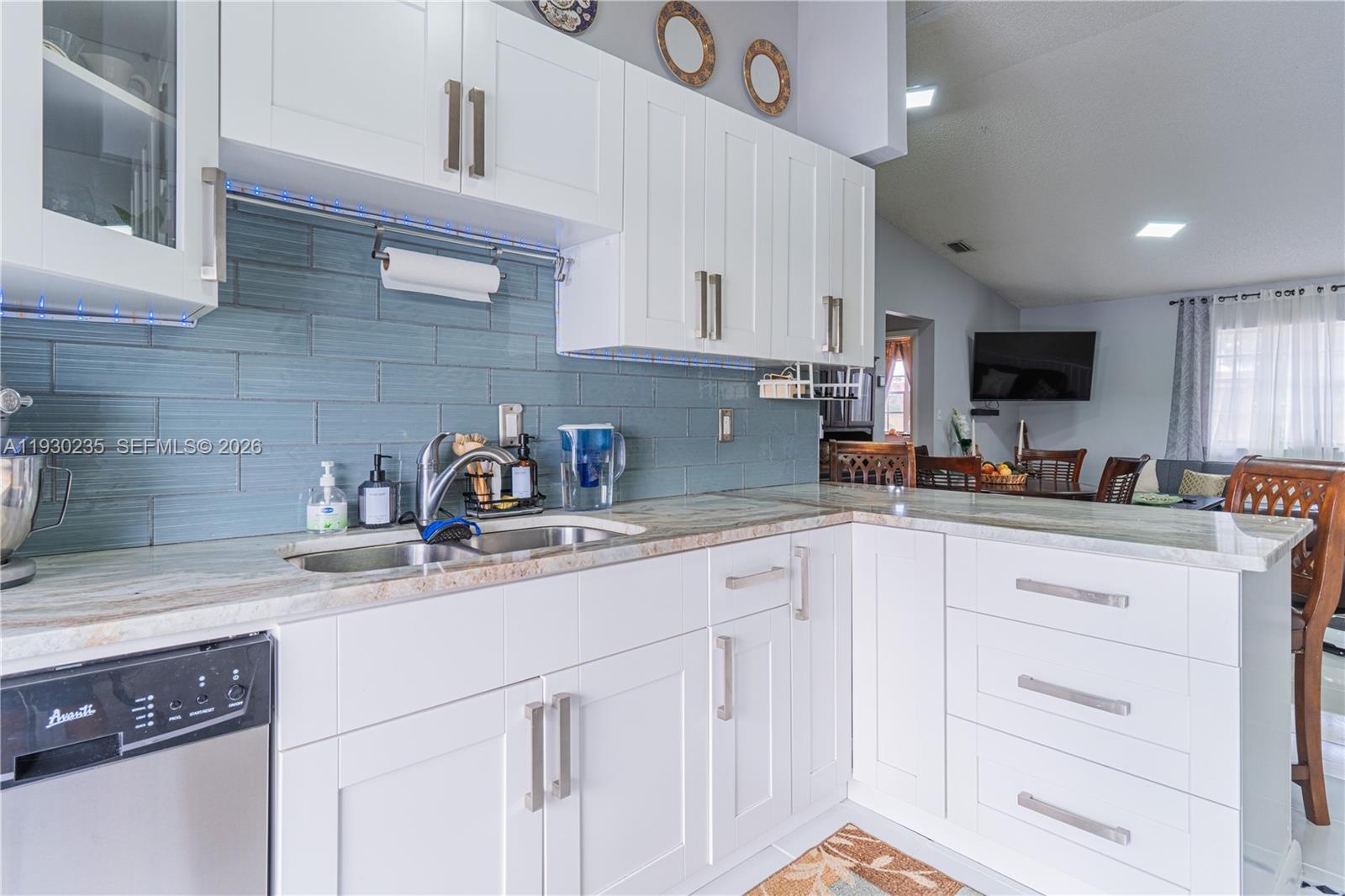 LAGO DEL REY CONDO - Residential