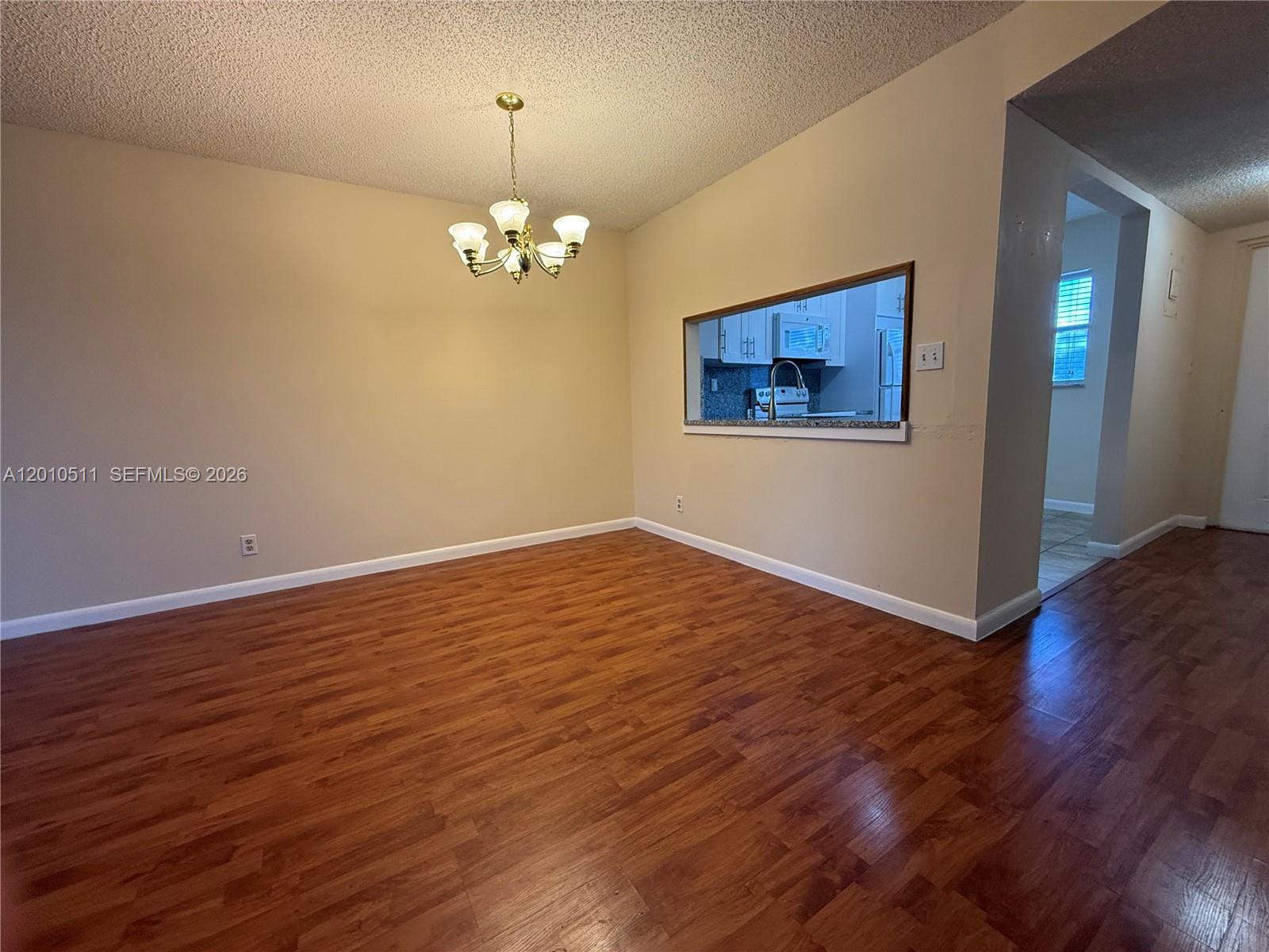 SANDS POINT CONDOMINIUM IV - Residential Lease