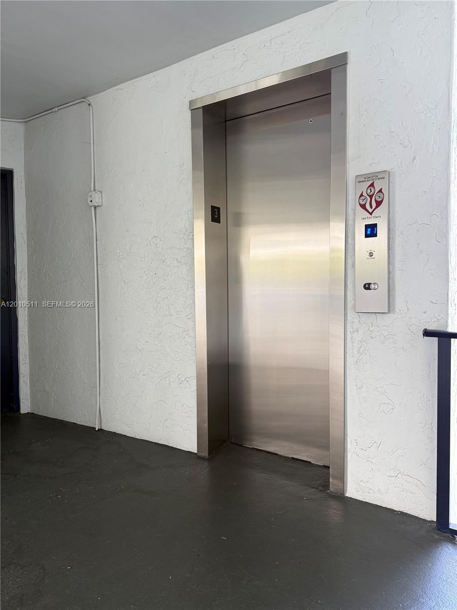 SANDS POINT CONDOMINIUM IV - Residential Lease