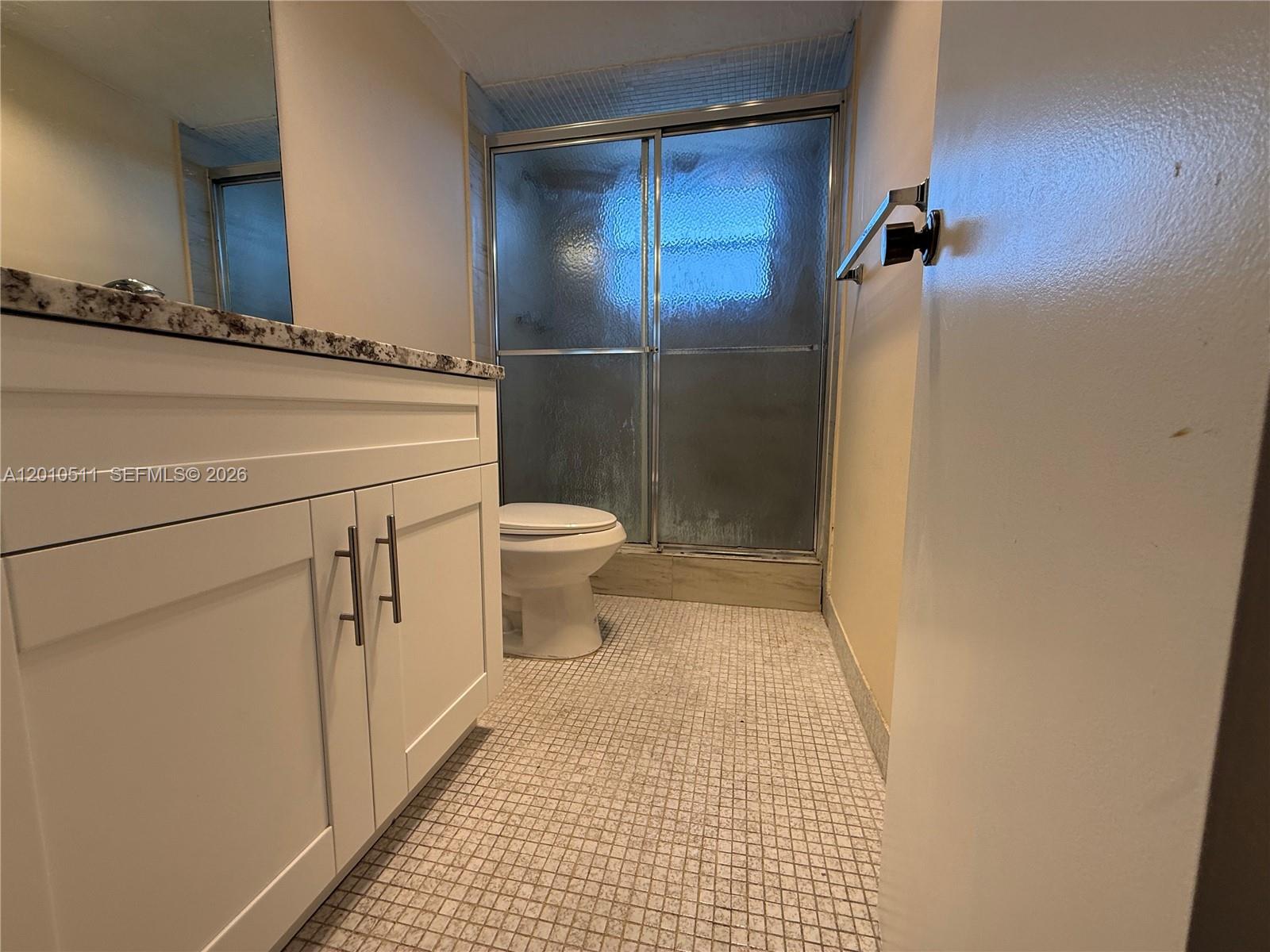 SANDS POINT CONDOMINIUM IV - Residential Lease