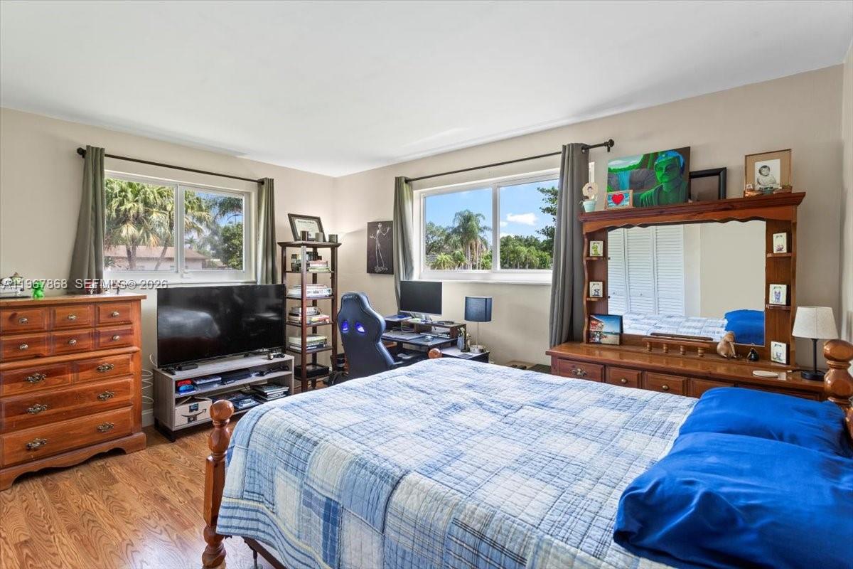 PINE MEADOWS SEC 4 - Residential