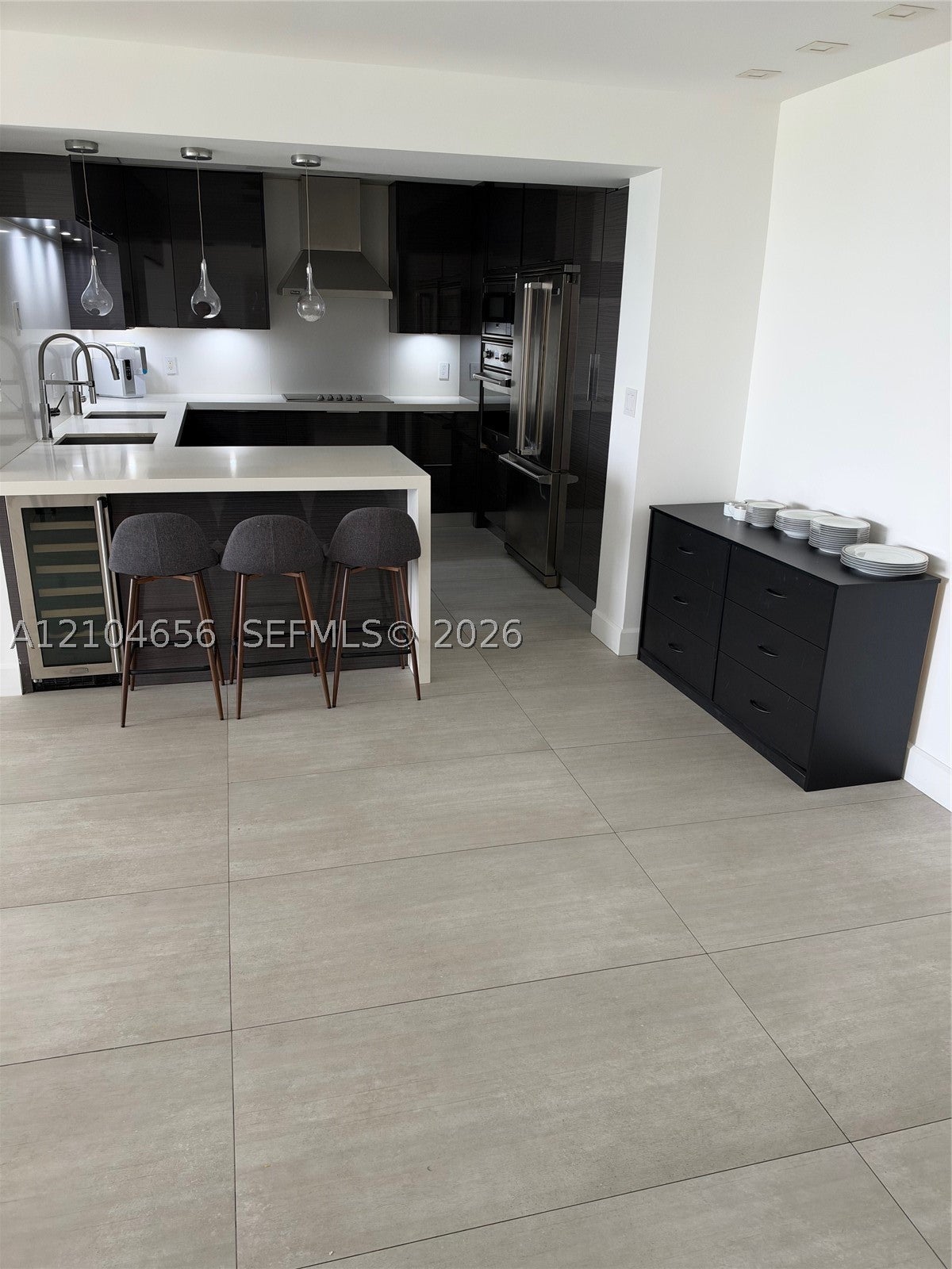 9801 Collins Ave 12Q