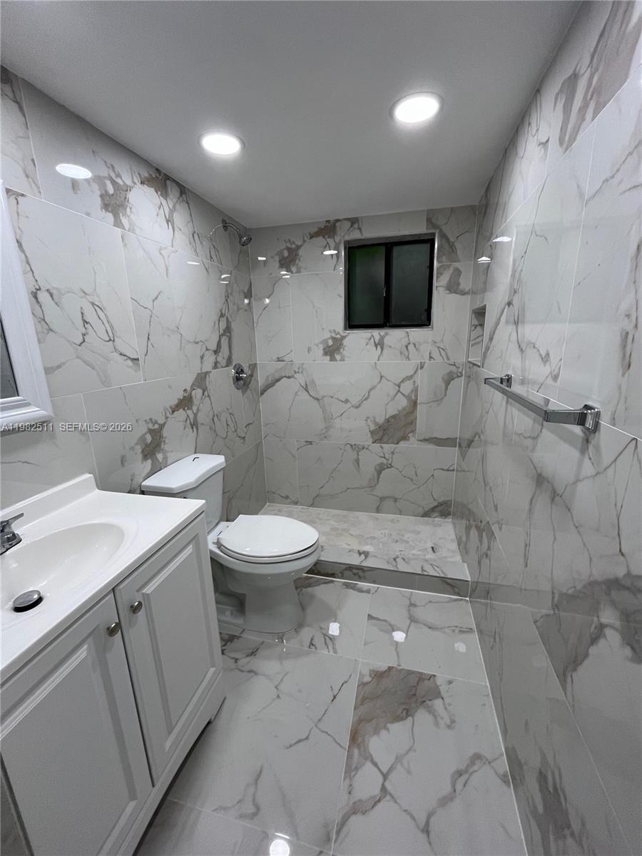 HORIZONS WEST CONDO #7 - Land