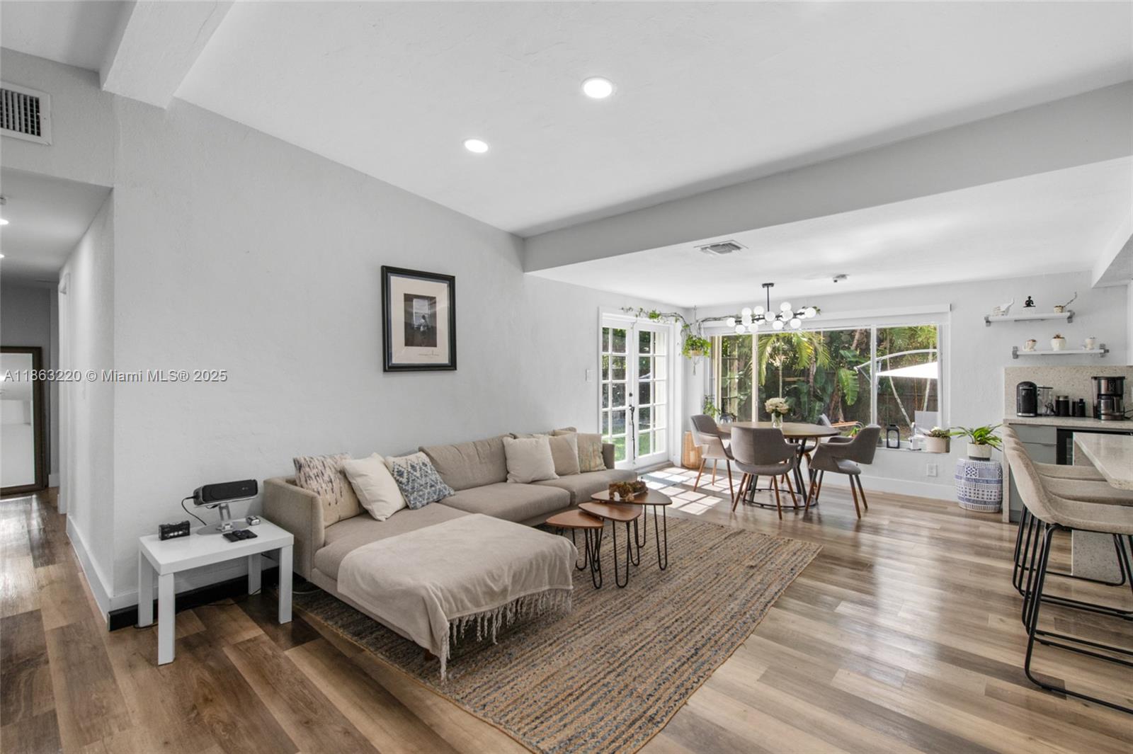 SHERWOOD FOREST - Residential Lease