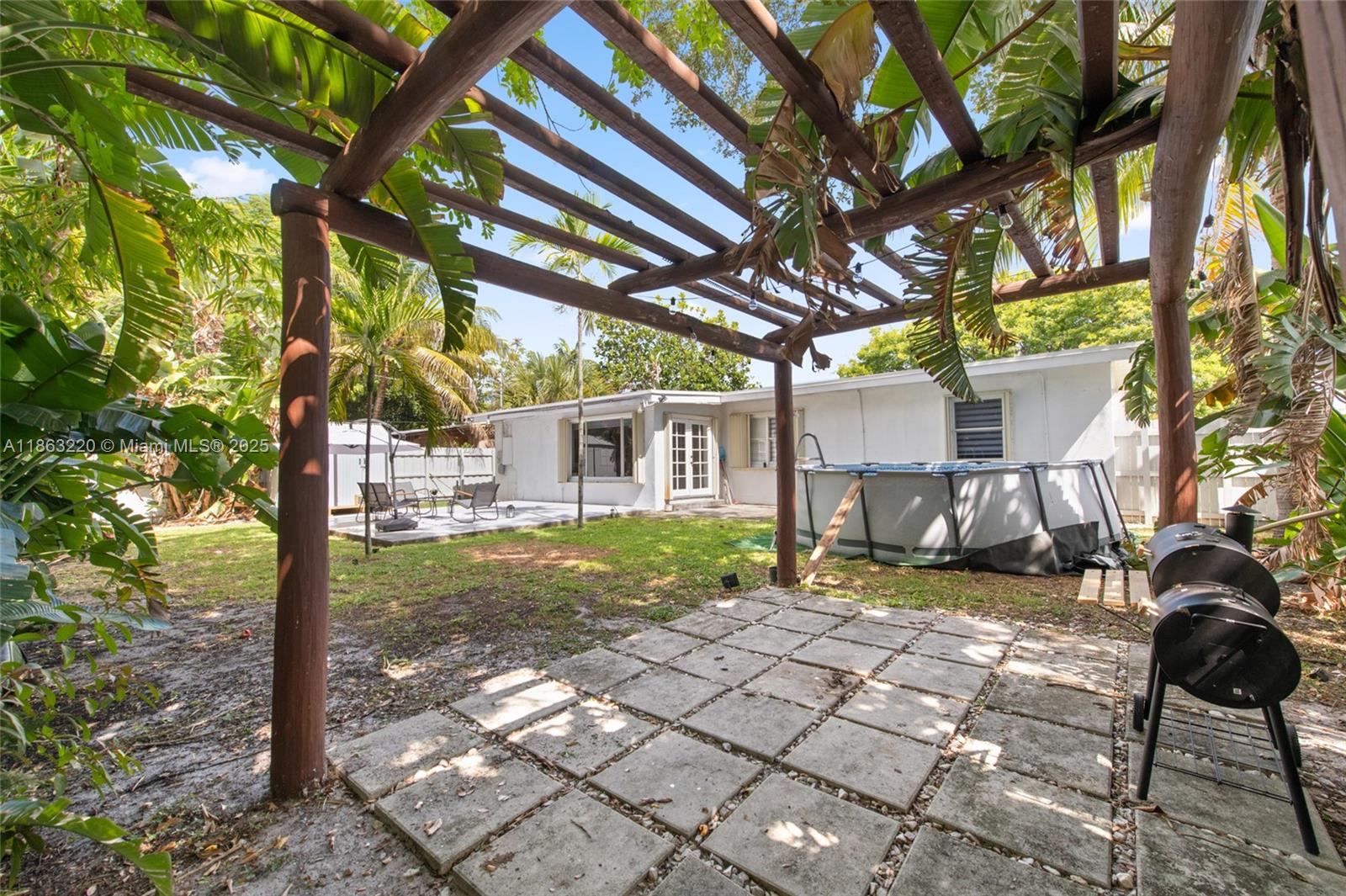 SHERWOOD FOREST - Residential Lease