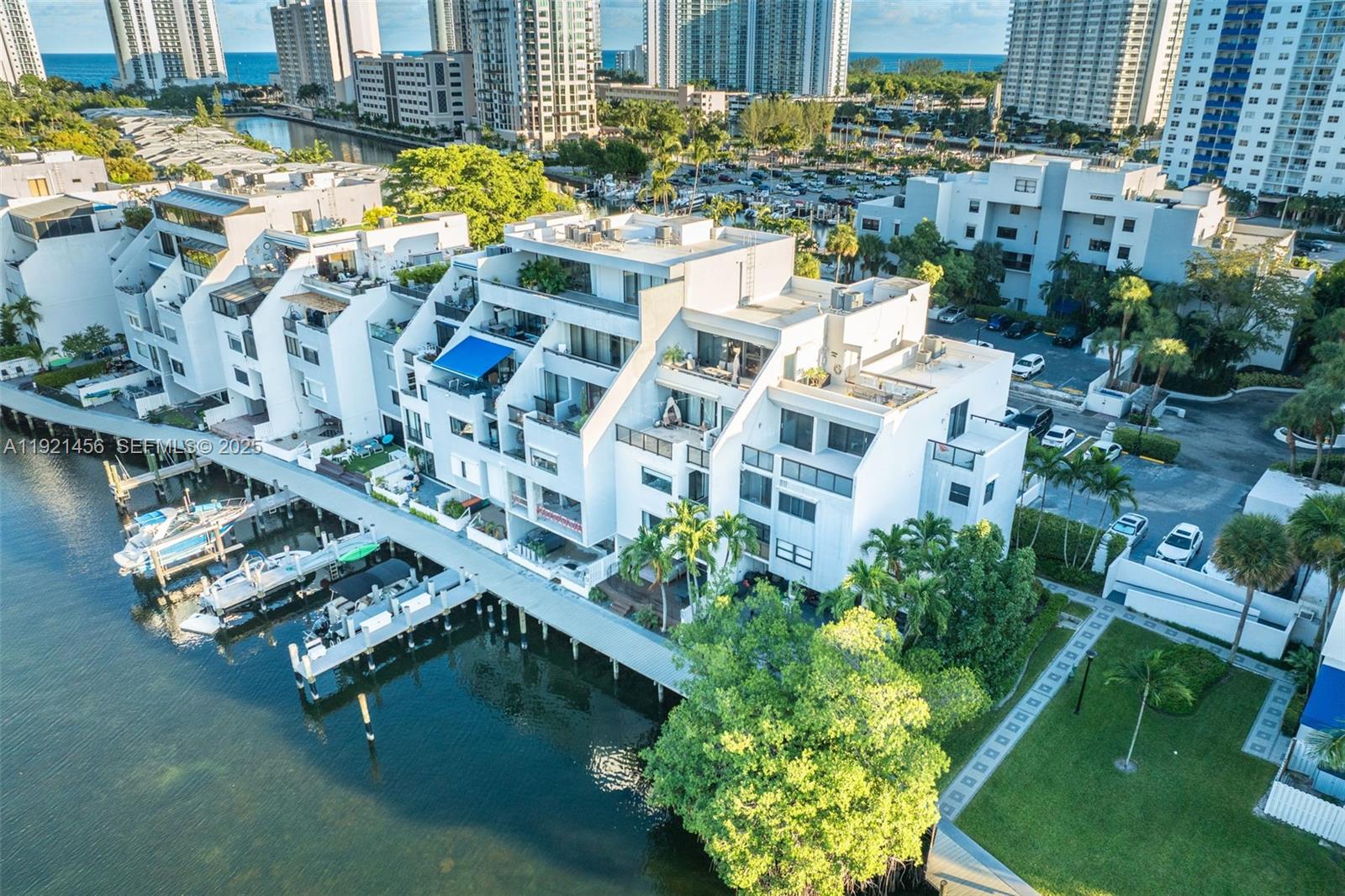 POINCIANA IS YT & RCQ CLU - Residential Lease