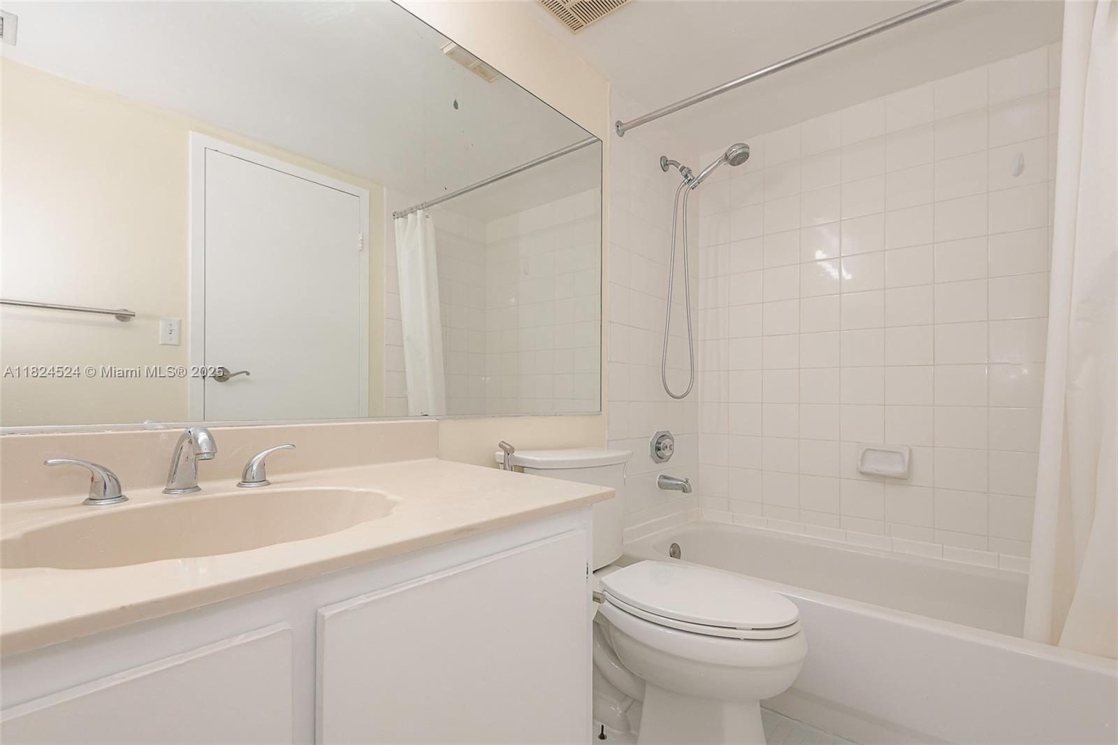 THE GRANDVIEW PALACE COND - Residential