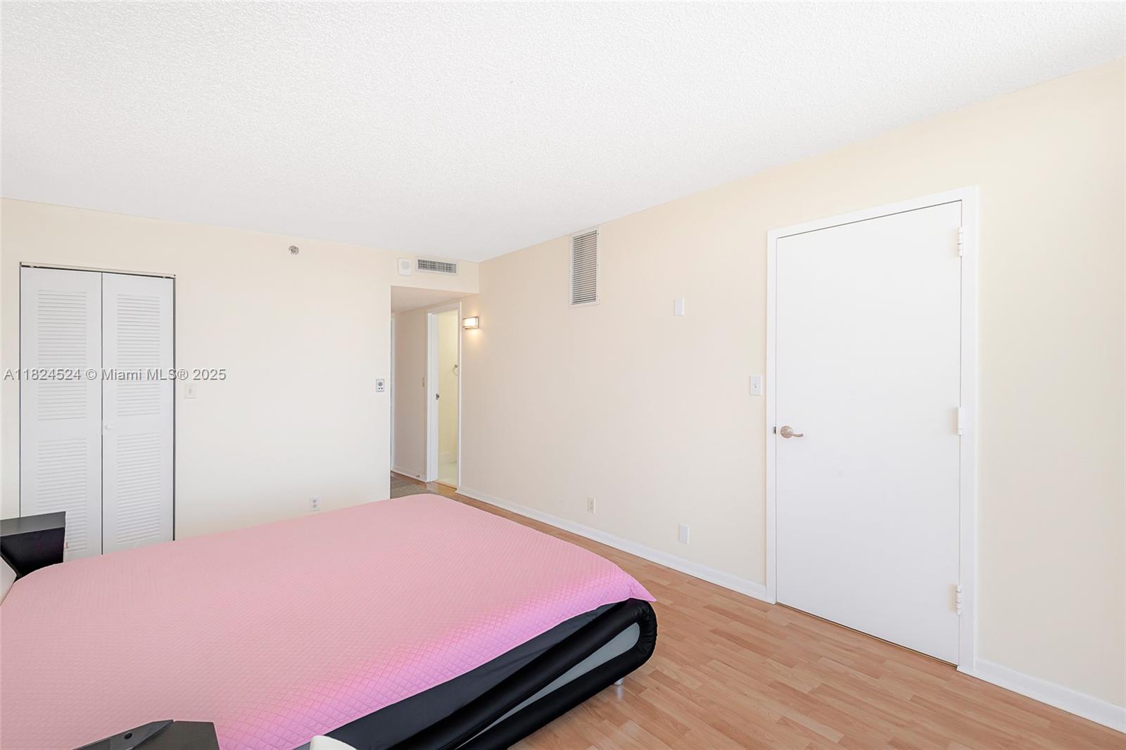 THE GRANDVIEW PALACE COND - Residential