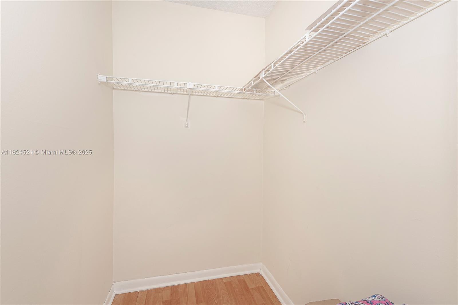 THE GRANDVIEW PALACE COND - Residential