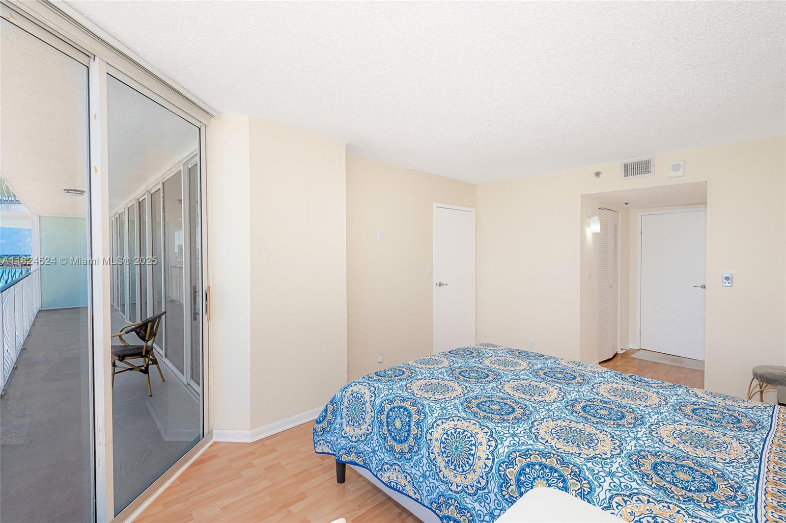 THE GRANDVIEW PALACE COND - Residential