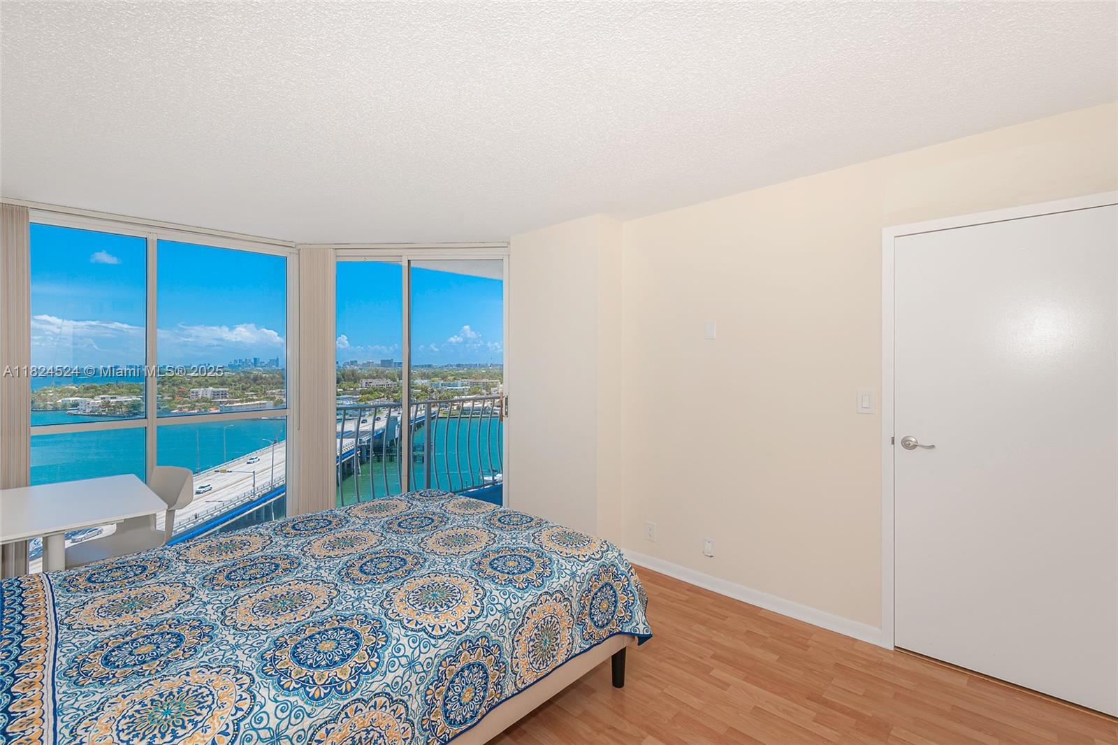 THE GRANDVIEW PALACE COND - Residential