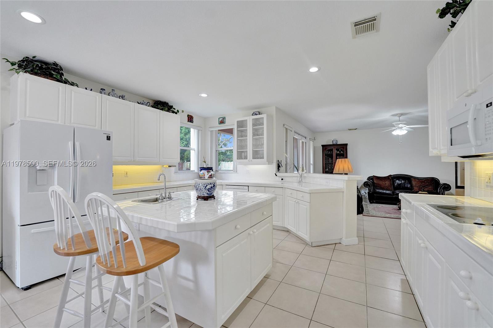 WINDSOR PALMS - Residential