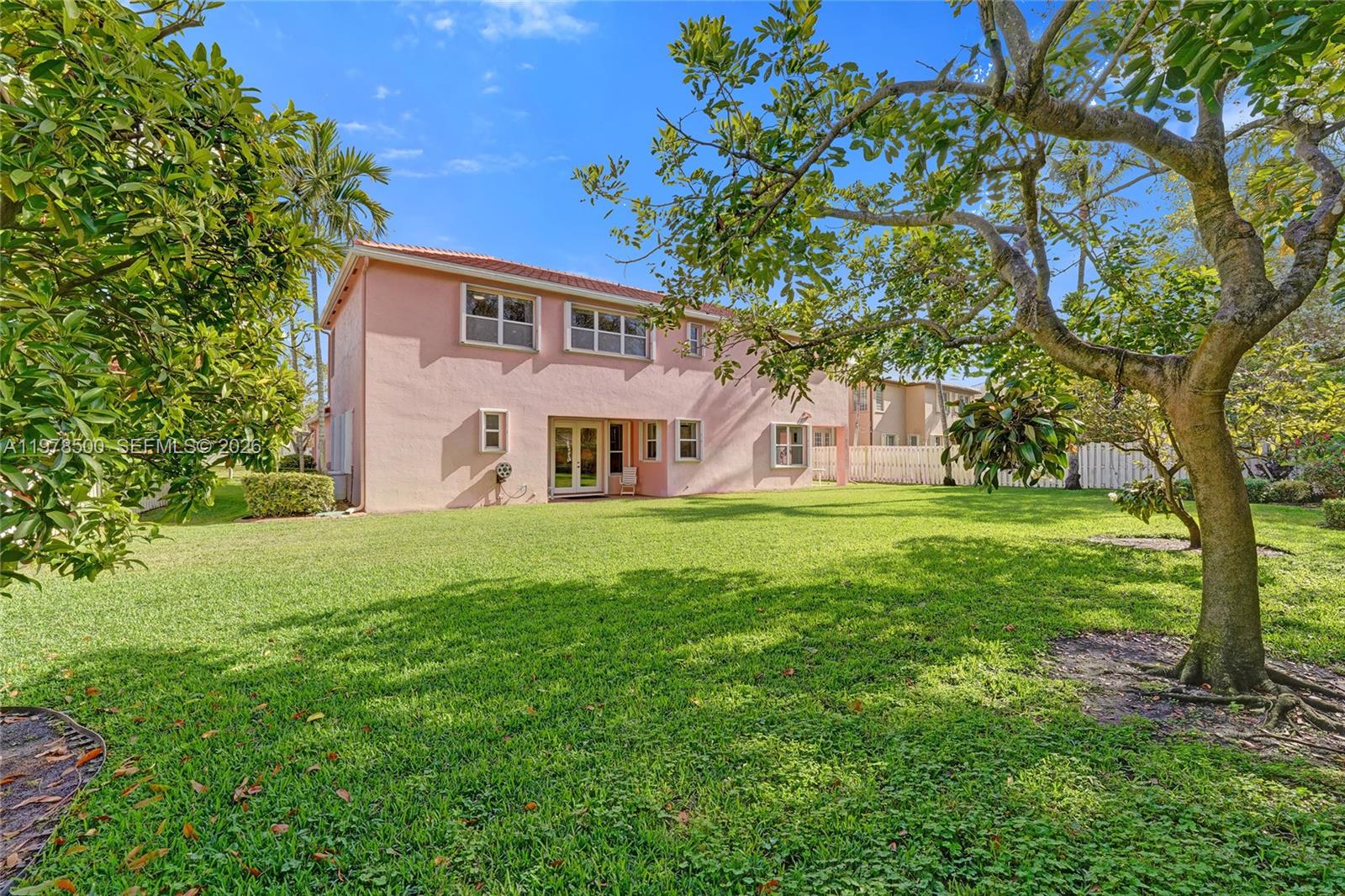 WINDSOR PALMS - Residential