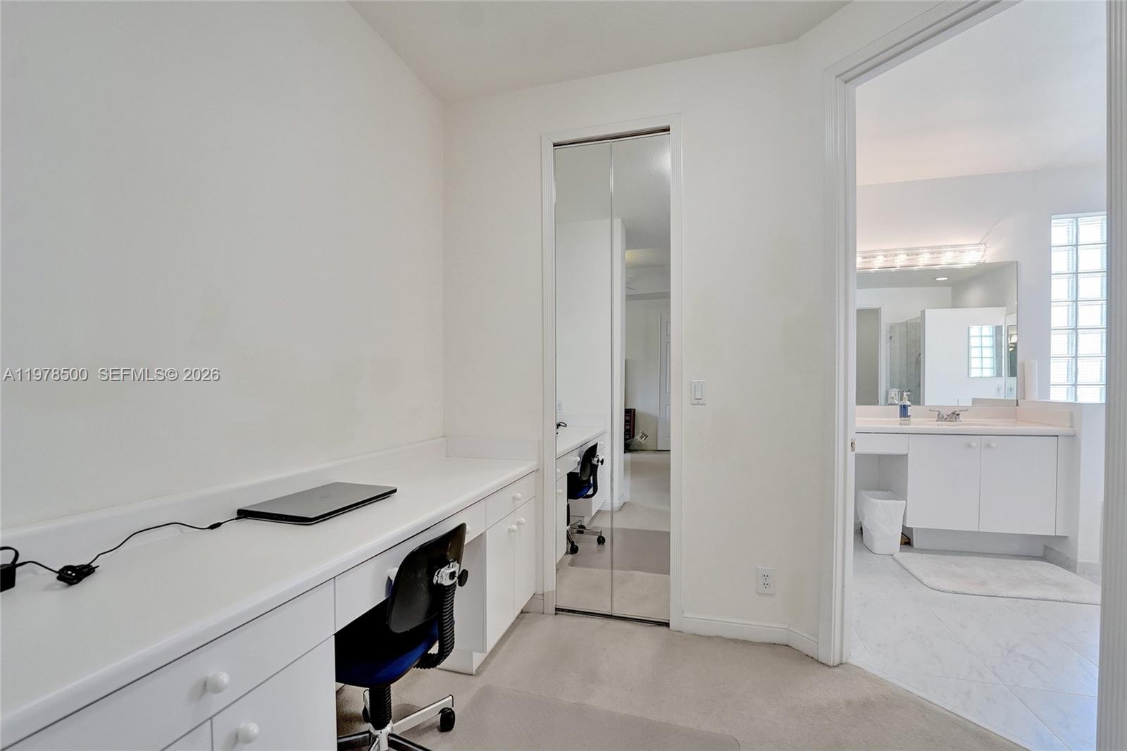 WINDSOR PALMS - Residential