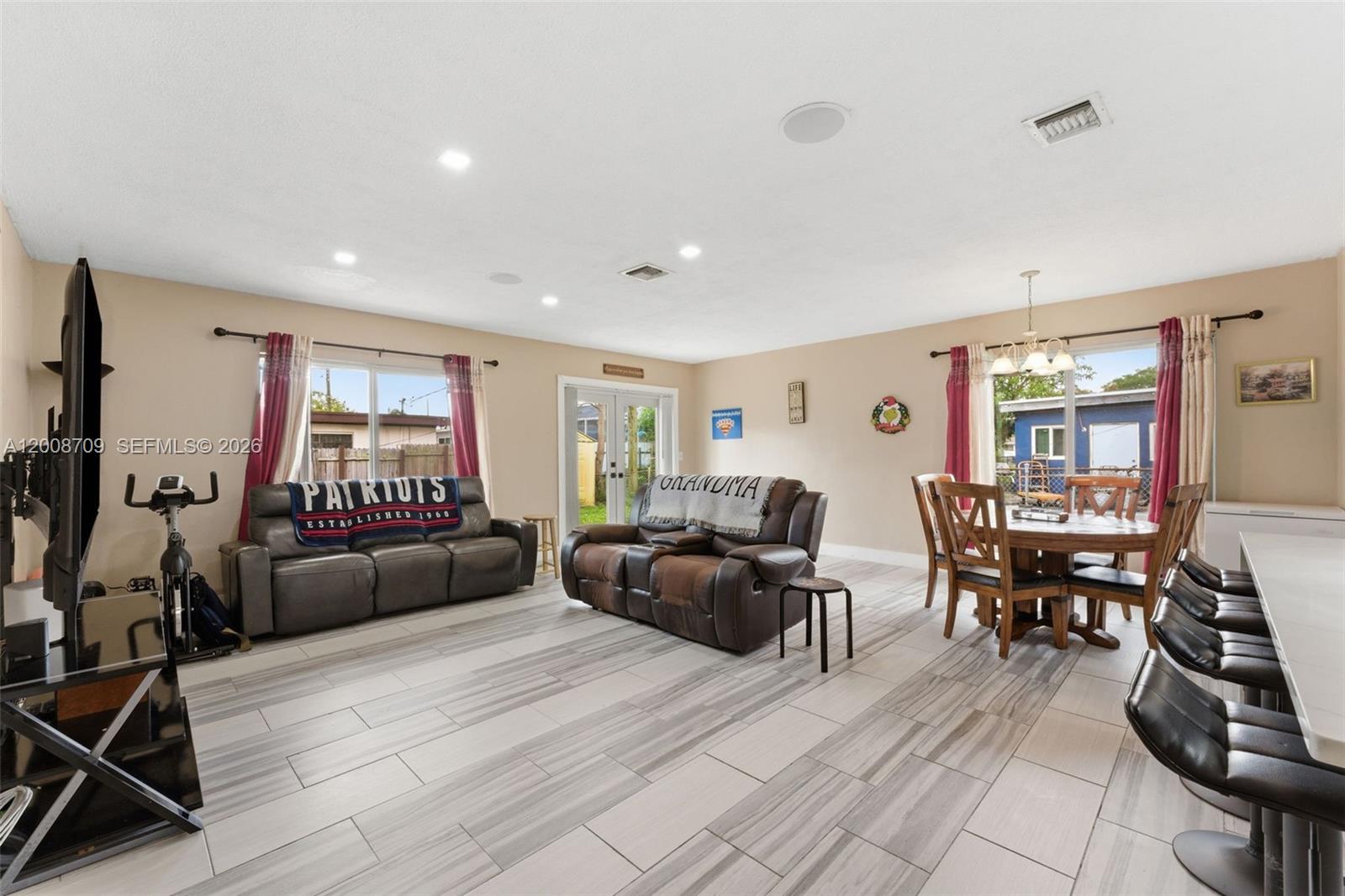 SCOTT LAKE MANOR SEC 4 - Residential