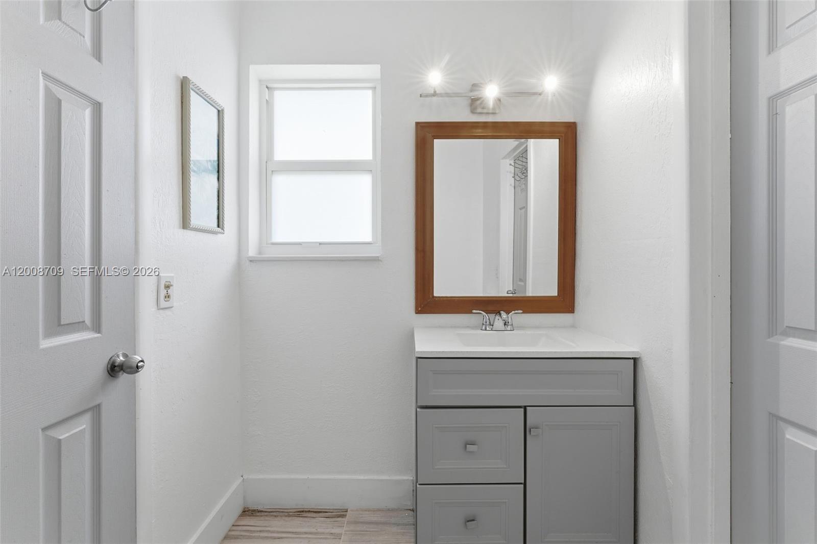 SCOTT LAKE MANOR SEC 4 - Residential